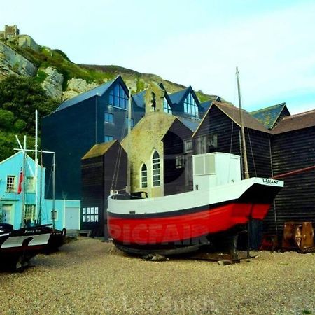 Charming, Bright, Hilltop Apartment. Hastings Exterior photo